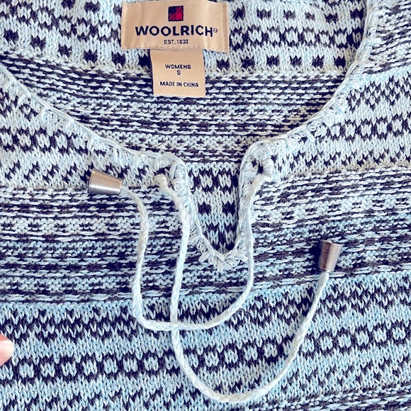 Woolrich women’s small blue print tie neck like new pull over sweater - Picture 2 of 7